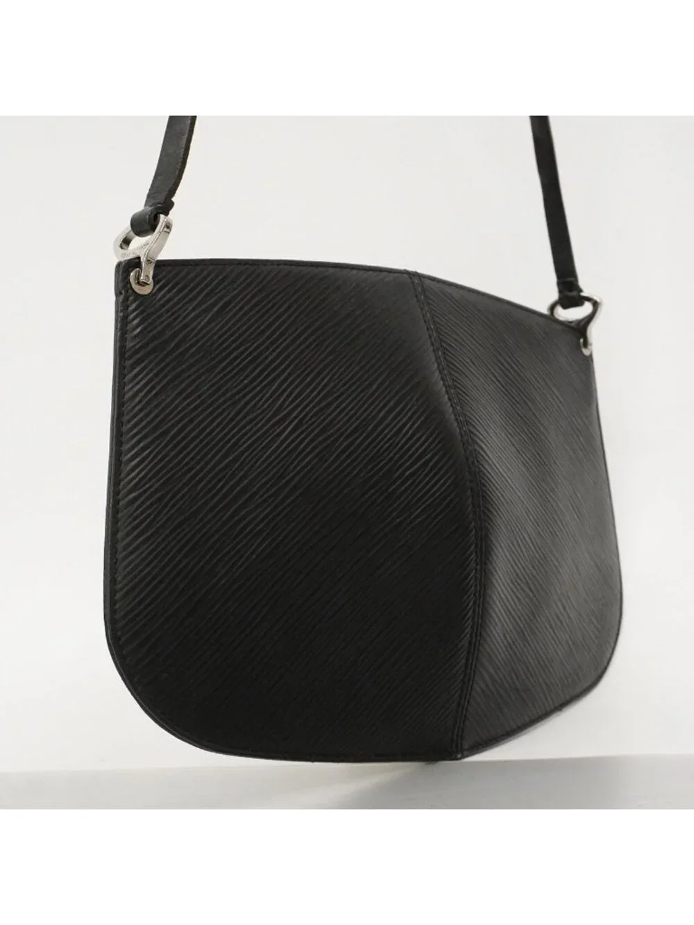 Louis Vuitton Pouch Epi Pochette Demilune Noir